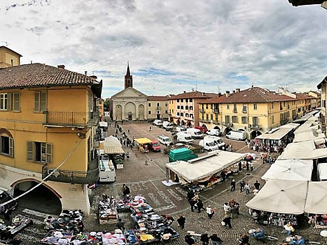 mercato del mercoledì Carmagnola commercio