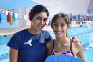 nuoto allenatrice Fatem e Valentina Crivello agli allenamenti