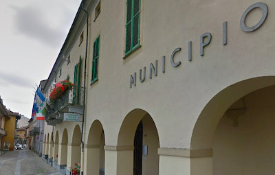 Municipio Comune di Poirino comuni ph. Google Street View