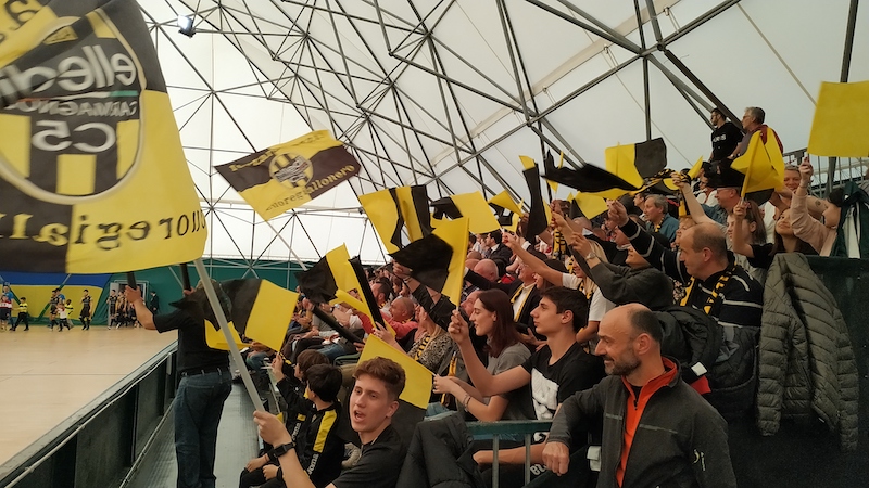 Tifosi Elledì ad Aosta per i playoff validi per il passaggio in Serie A2 di futsal