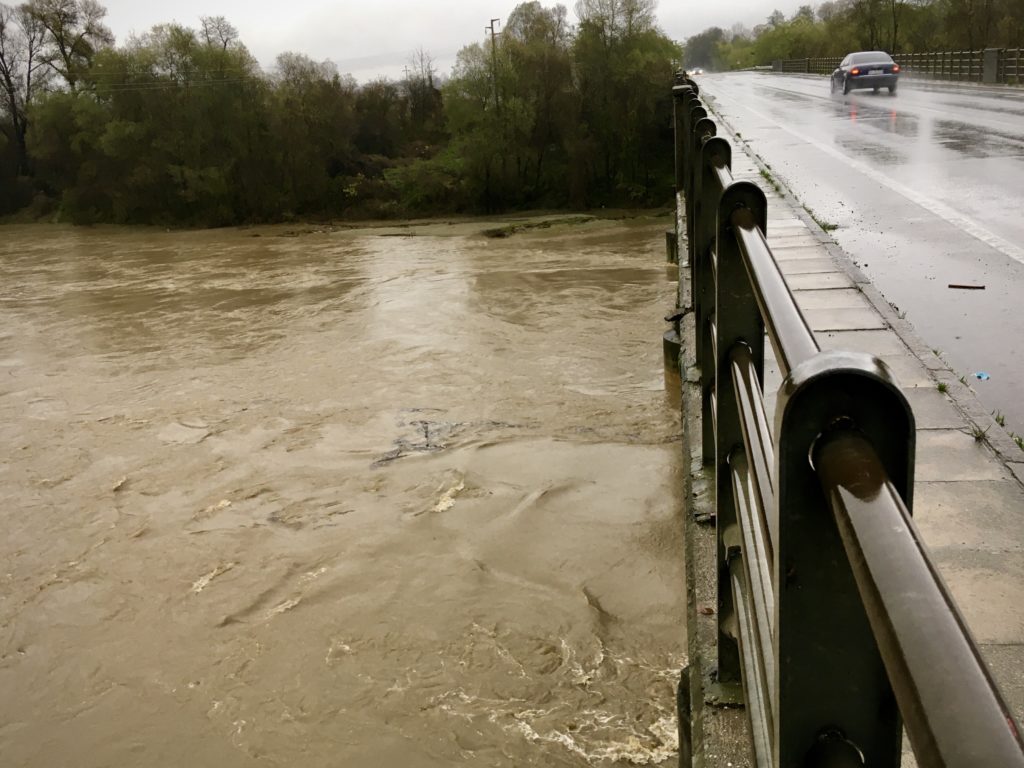 Allerta meteo arancione Carmagnola 23 novembre ponte sul Po per Carignano foto Il Carmagnolese