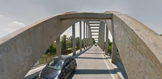 ponte po Carignano ponti Po ph Google Street View