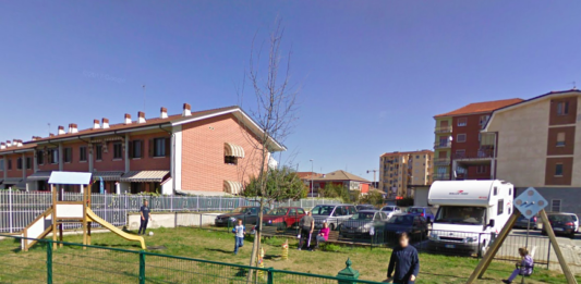 parco giochi bambini carmagnola via novara foto google street view