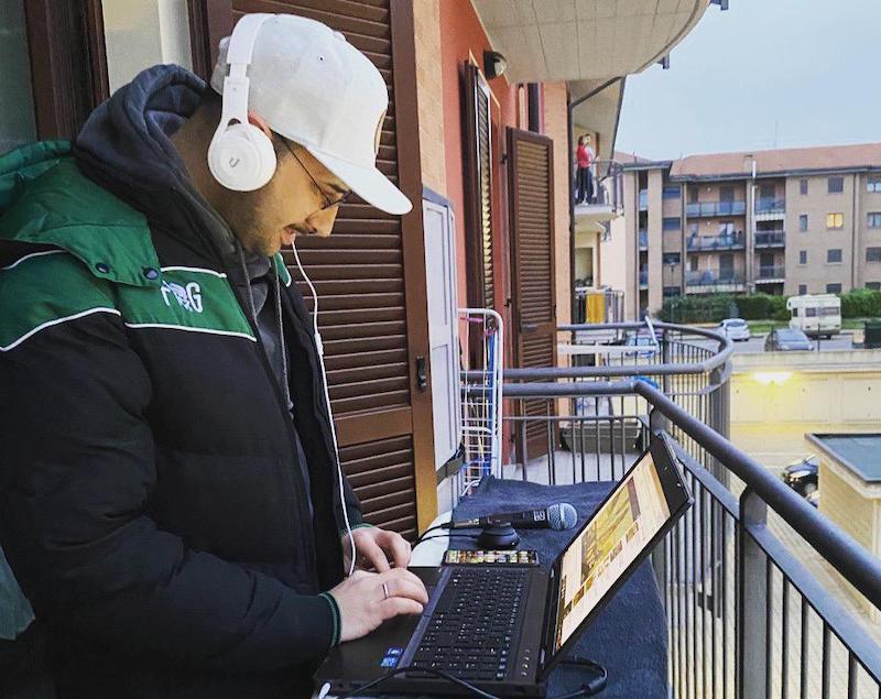 Daniele Dj sul balcone Carmagnola