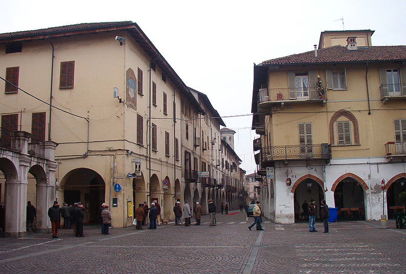 lavaggio strade coronavirus carmagnola