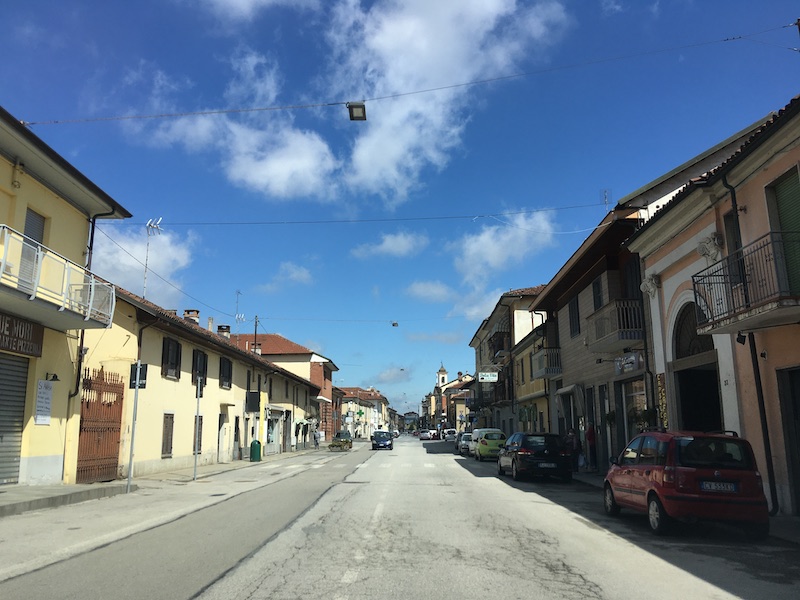 Via Chiffi Carmagnola lavori riqualificazione aree commerciali