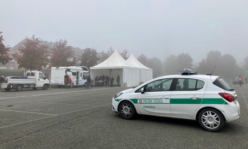 Carmagnola, esordio ordinato per l'area tamponi in piazza Olimpiadi