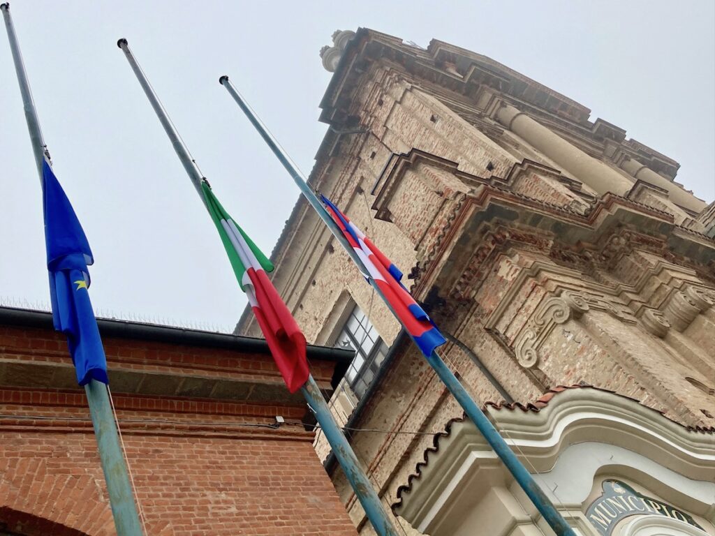 lutto cittadino a Carmagnola