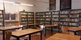 riapre biblioteca carmagnola