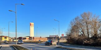 viabilità rotonda ciclabile zona Bennet via Poirino Carmagnola