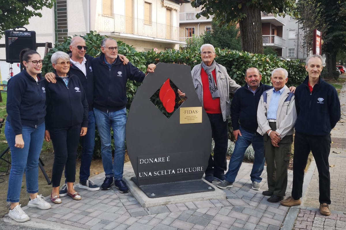 Inaugurato a Carmagnola un monumento dedicato a tutti i Donatori di Sangue