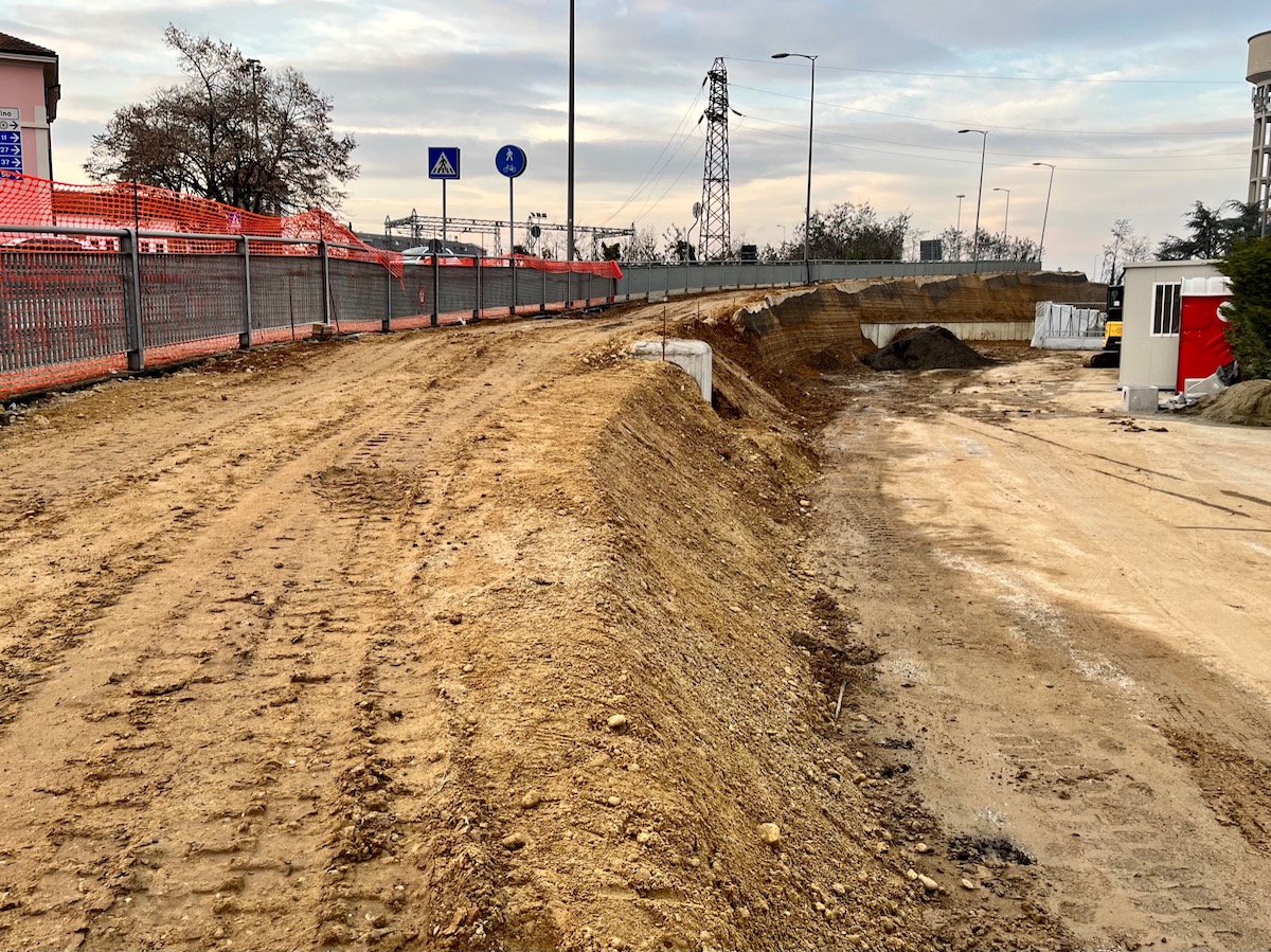 Carmagnola: prende forma la nuova ciclabile sul cavalcaferrovia