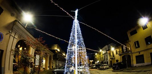 Castagnole luminarie Natale