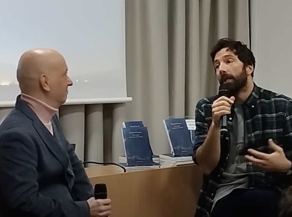 Maurizio Carucci ammalia il pubblico dell'Aperilibro di Carmagnola: il video